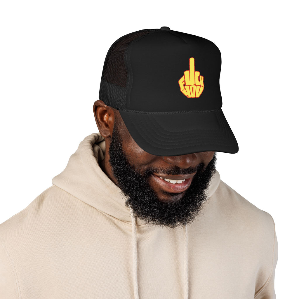Gorra con Parche de Dedo Corazón en Negrita Blanco y Negro