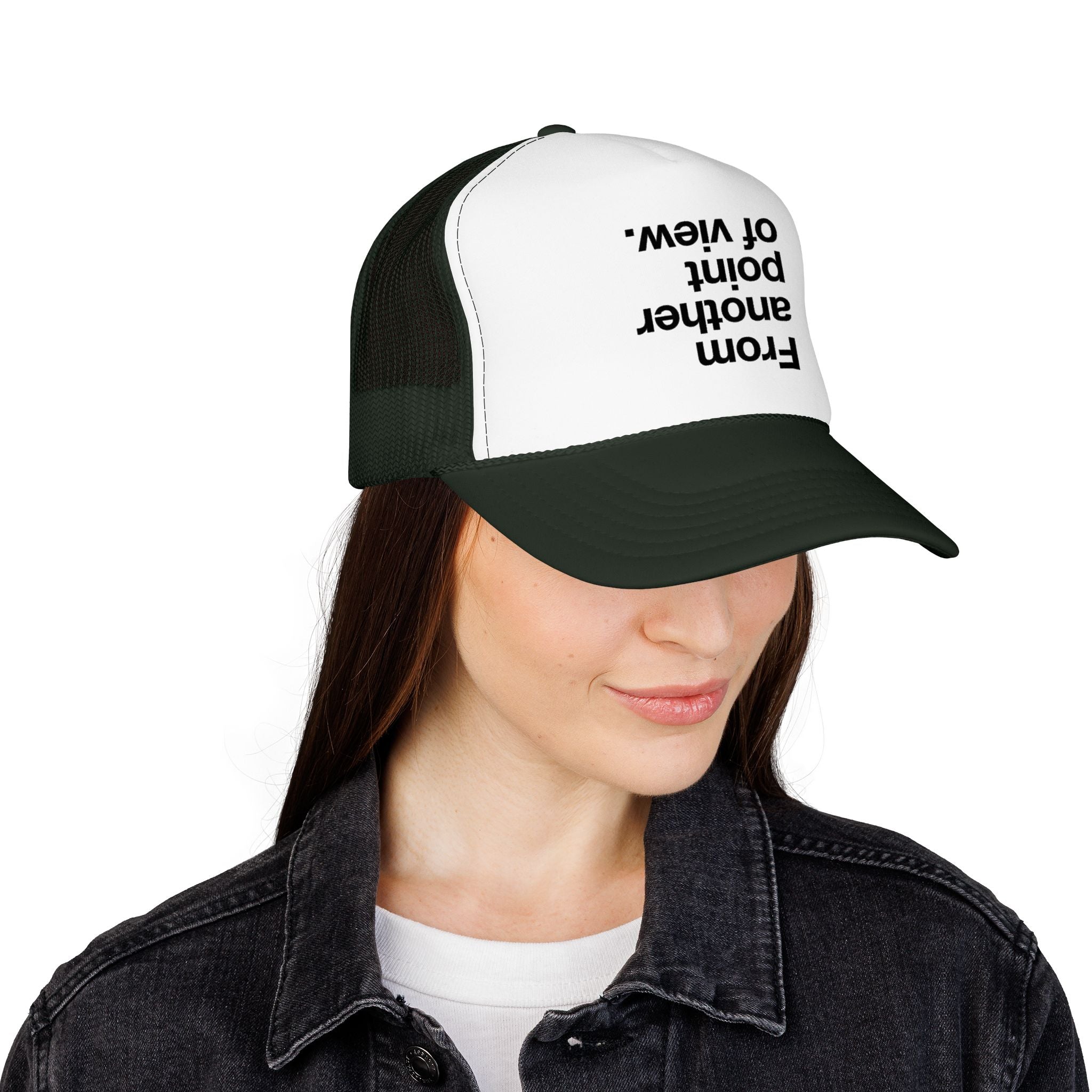 "Desde otro punto de vista." Gorra de camionero