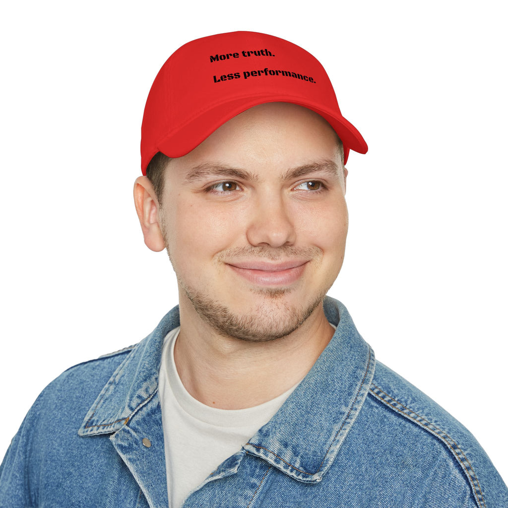 Gorra de béisbol de perfil bajo — "Más verdad. Menos apariencias."
